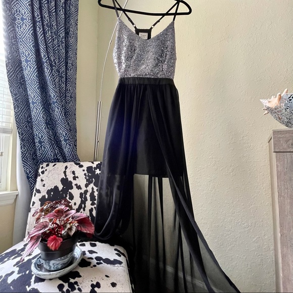 DREAM STATE silver sequin and black dress SZ 10 - Picture 2 of 8